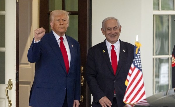 네타냐후 이스라엘 총리와 도널드 트럼프 미국 대통령이 지난 4월7일 백악관에서 만나 함께 기자회견을 하고 있다. [사진=뉴시스]