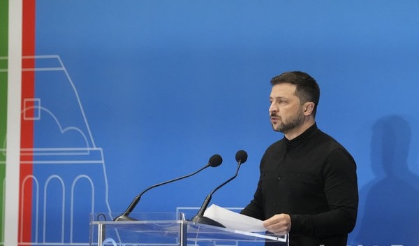  젤렌스키 대통령은 5일(현지 시간) 소셜미디어 X(옛 트위터)를 통해 트럼프 대통령과 전화통화를 하고 "생산적인 대화를 통해 전쟁 조기 종식을 위한 긴밀한 협력을 약속했다"고 전했다. 사진은 볼로디미르 젤렌스키 우크라이나 대통령.[사진=뉴시스]