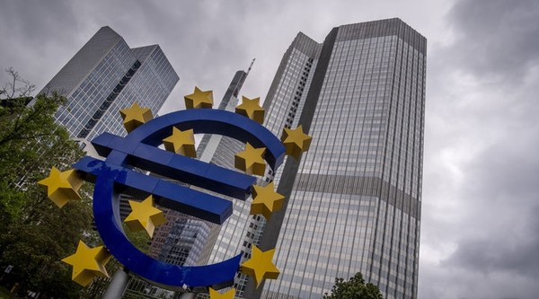 유로화 상징물. [사진=뉴시스]