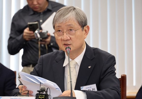 이찬진 금융감독원장이 9일 오후 서울 여의도 금융감독원에서 열린 '금융소비자보호 거버넌스 관련 전금융권 간담회'에서 발언을 하고 있다.[사진=뉴시스]