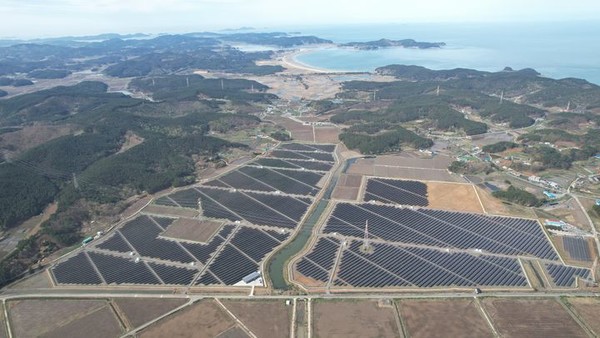 충남 태안 햇들원 태양광 발전소 전경. [사진=GS건설]