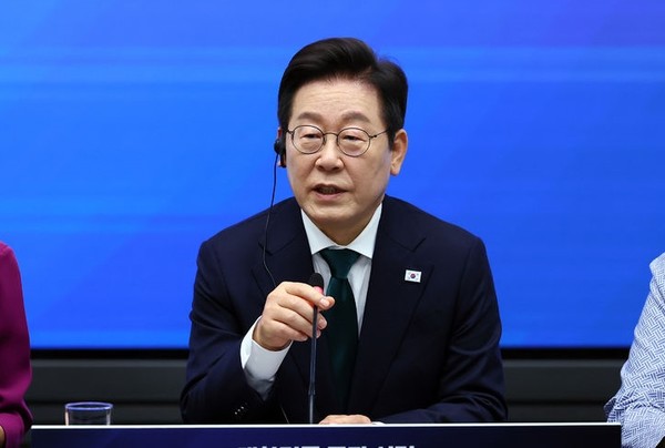  이재명 대통령이 25일(현지 시간) 미국 뉴욕 증권거래소에서 열린 대한민국 투자 써밋에서 발언하고 있다. [사진=뉴시스]