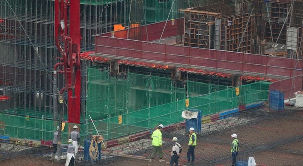 #건설현장안전 #산업재해 #추락사고 #온열질환대책 #건설근로자 #노동안전 #국토교통부 #기후위기 #산업안전[사진=뉴시스]