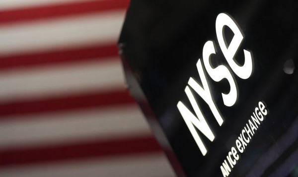 미국 뉴욕에 있는 뉴욕증권거래소(NYSE) 표지판. [사진=뉴시스]