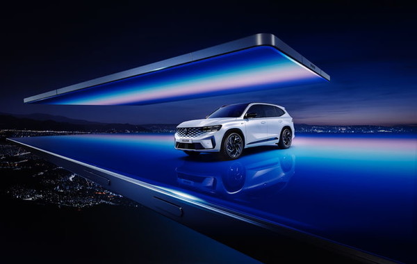 르노코리아 '2026년형 르노 그랑 콜레오스'  신규 컬러 새틴 유니버스 화이트 모델. [사진=르노코리아 ]