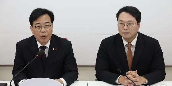 송언석 국민의힘 원내대표가 17일 오전 서울 여의도 국회에서 천하람 개혁신당 원내대표와 ‘통일교 특검’관련 회동을 하며 발언을 하고 있다. [사진=뉴시스]