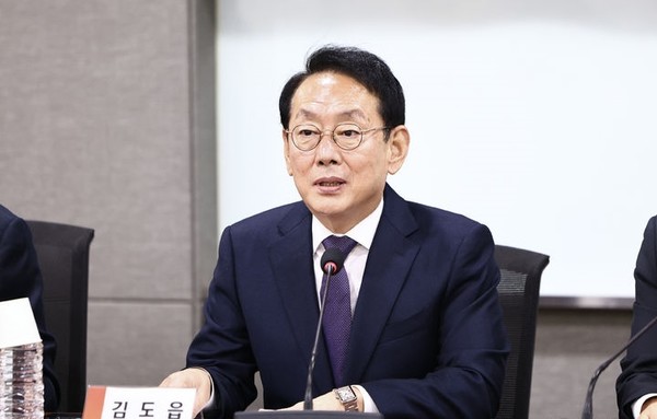 김도읍 국민의힘 정책위의장이 18일 오전 서울 여의도 국회 의원회관에서 열린 이재명 정부의 부동산 정책 평가 문제점과 해결방안 2025 국회 자유경제포럼 정책세미나에서 발언하고 있다. [사진=뉴시스]